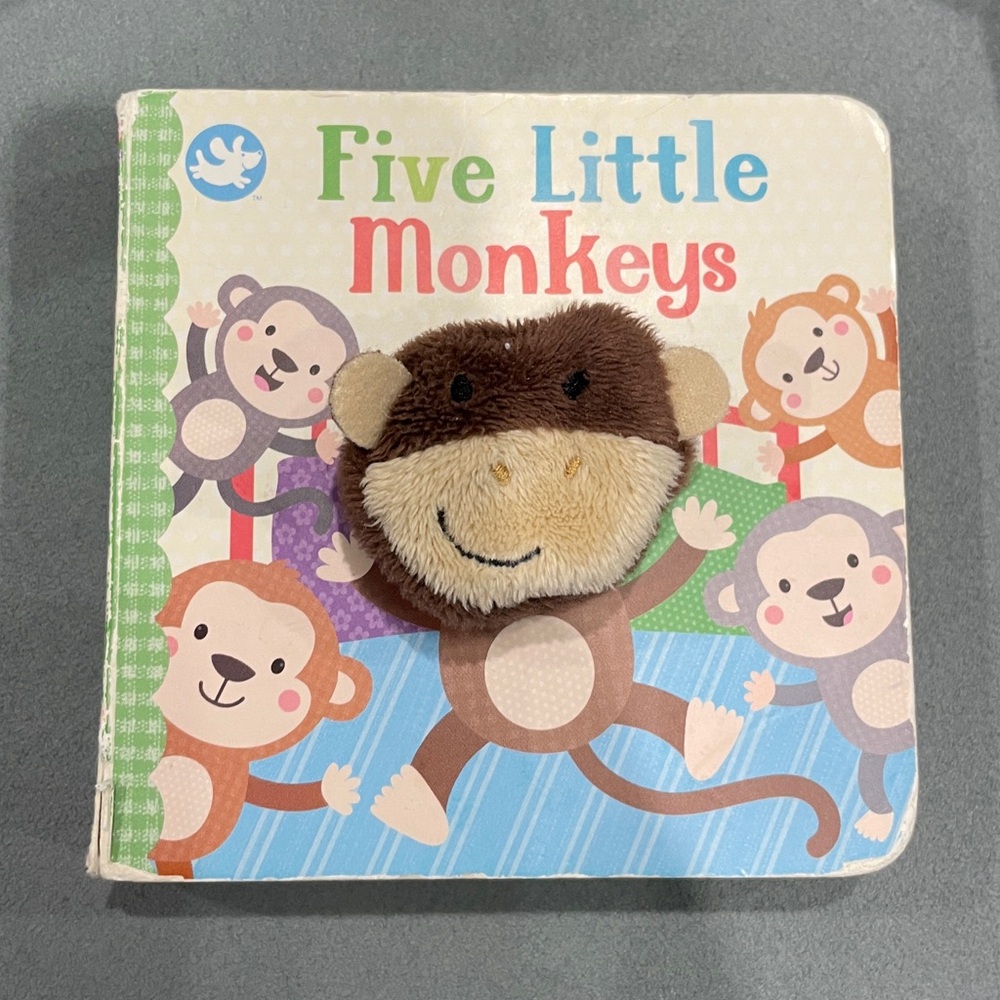 Set of 4 Finger Puppet Animal Board Books - Picture 10 of 12